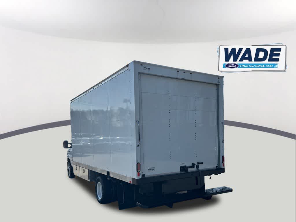 View vehicle photo 7