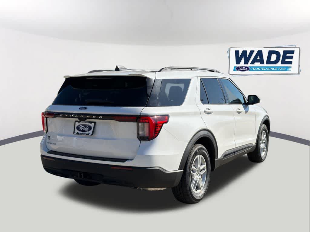 View vehicle photo 5