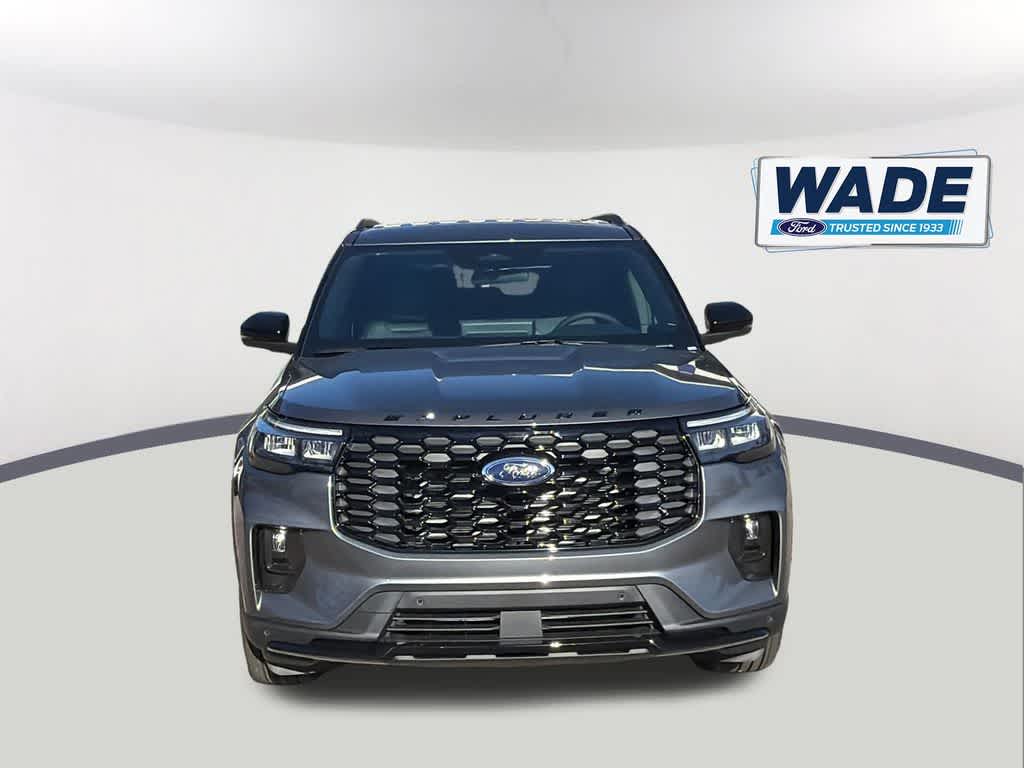 View vehicle photo 3