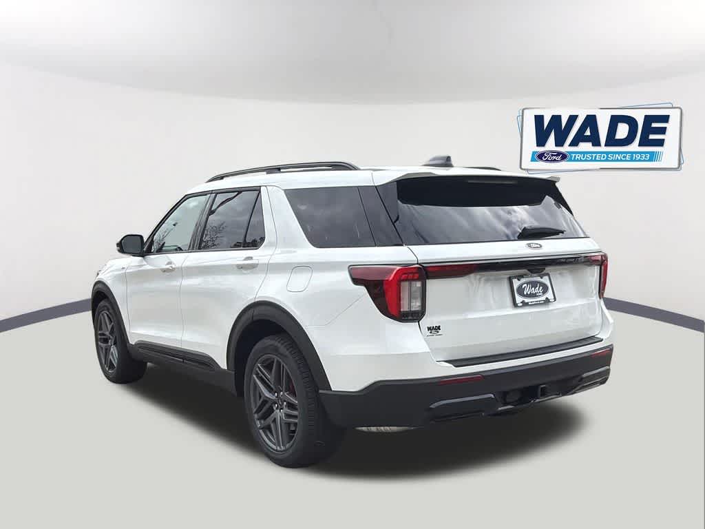 View vehicle photo 7