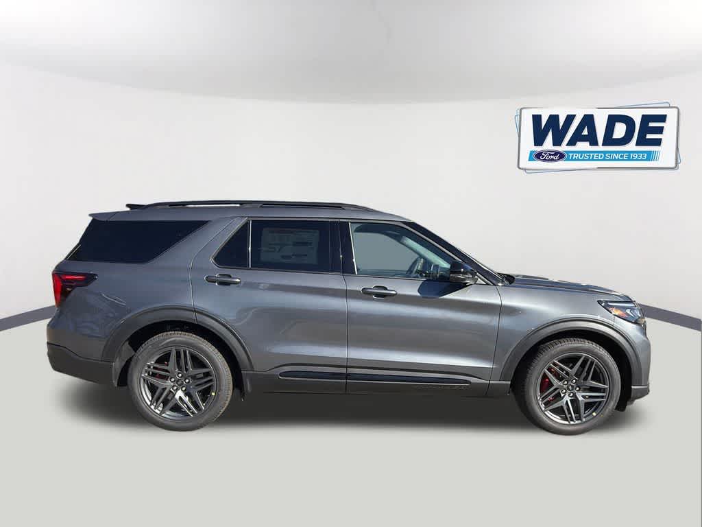 View vehicle photo 4