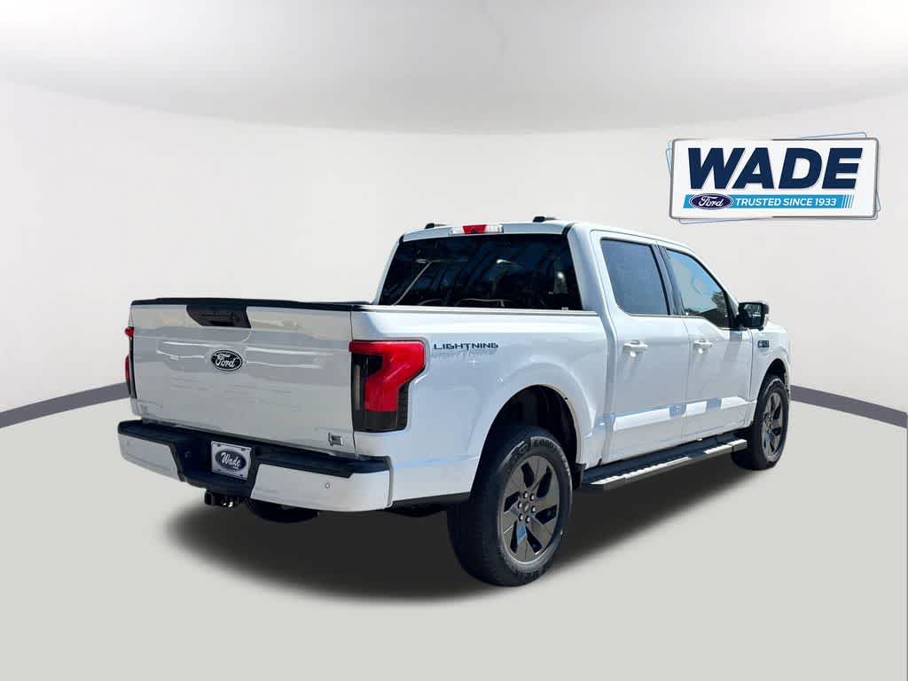 View vehicle photo 5