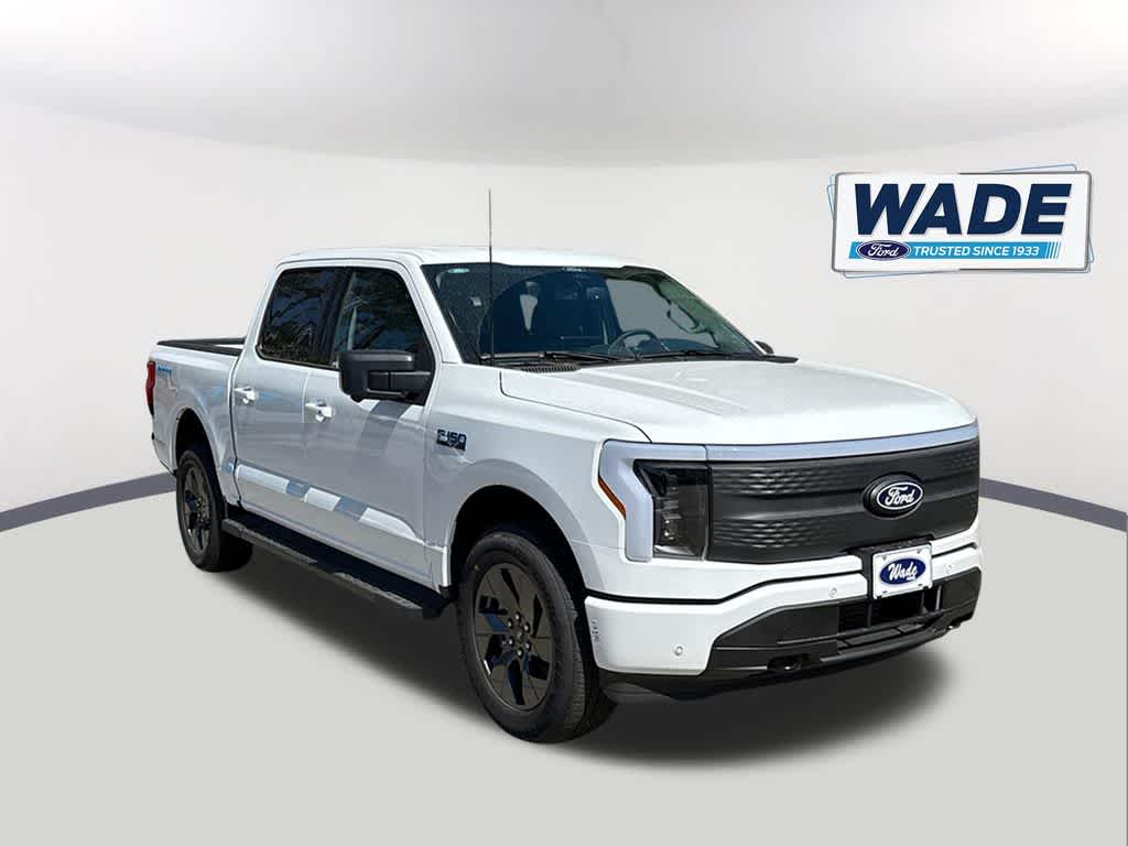 View vehicle photo 3