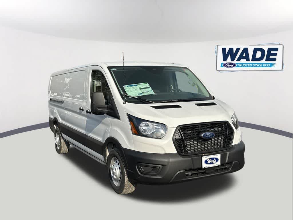 View vehicle photo 3