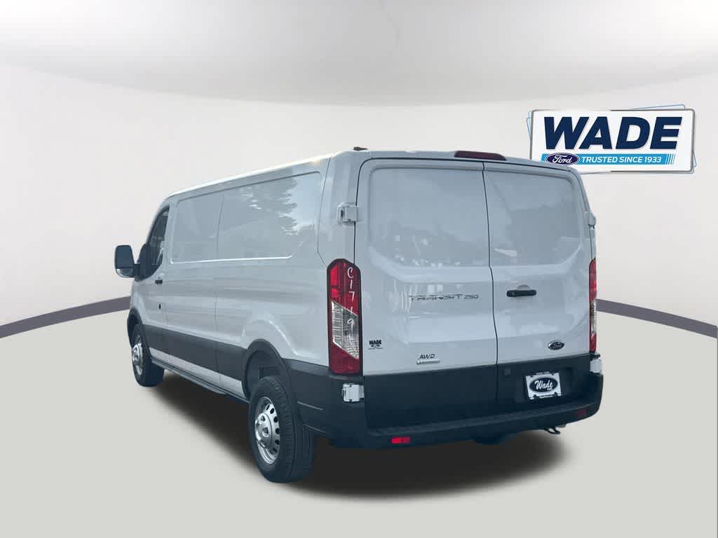 View vehicle photo 7