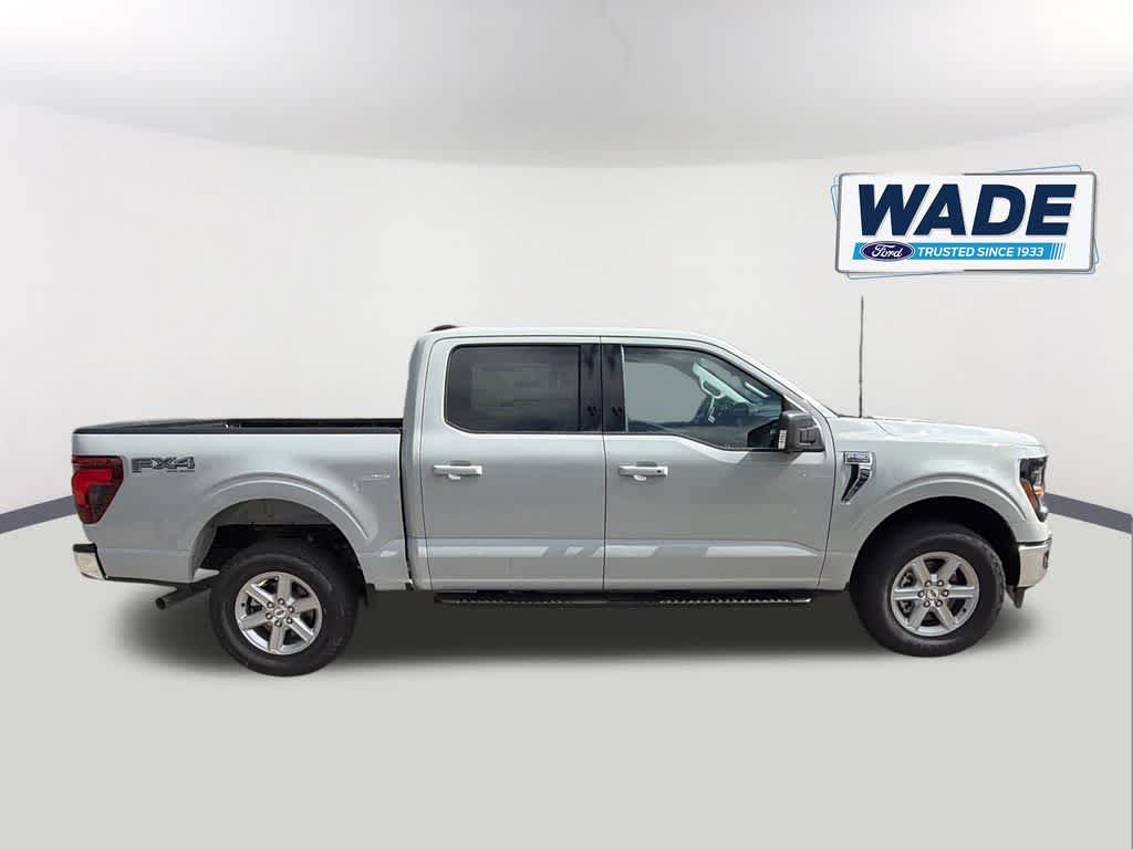 View vehicle photo 4