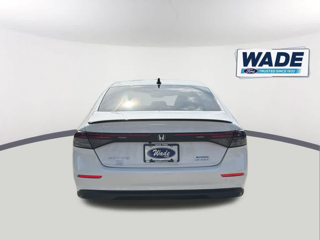 View vehicle photo 6