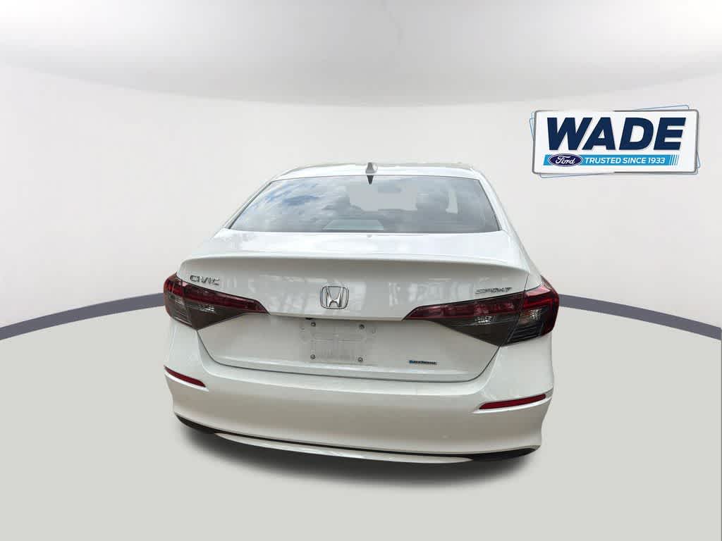 View vehicle photo 5