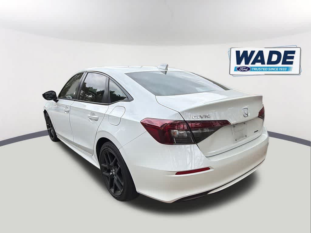 View vehicle photo 6