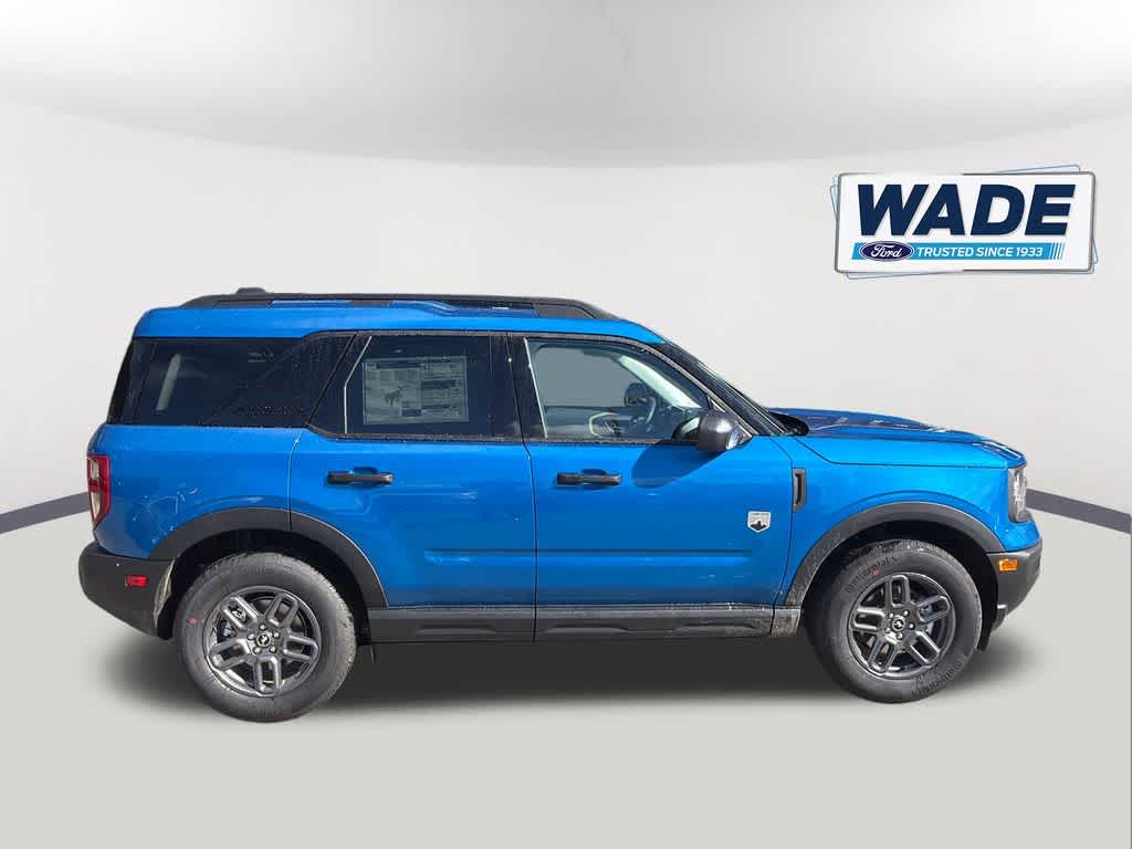 View vehicle photo 4