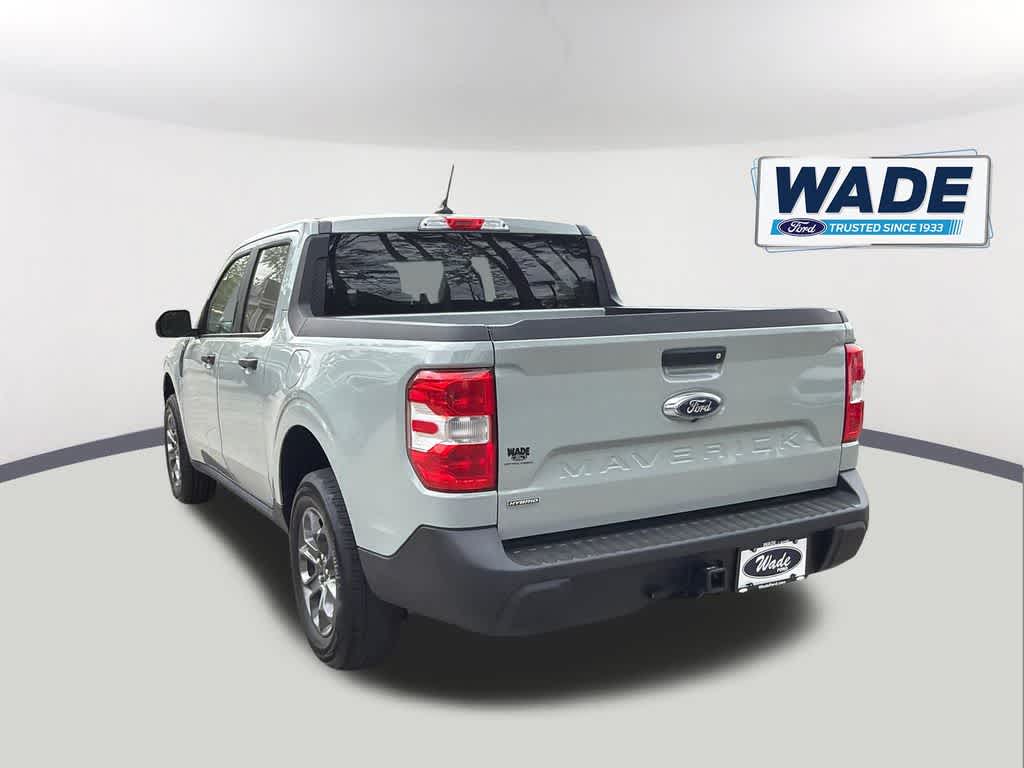 View vehicle photo 7