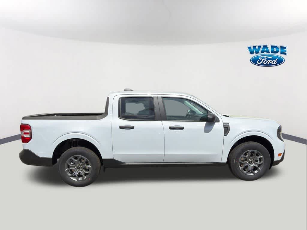 View vehicle photo 4