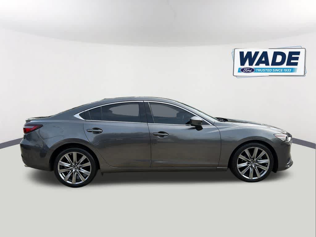 View vehicle photo 4