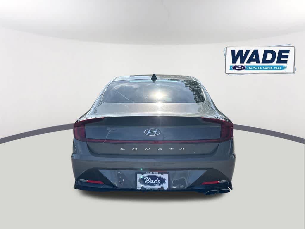 View vehicle photo 6