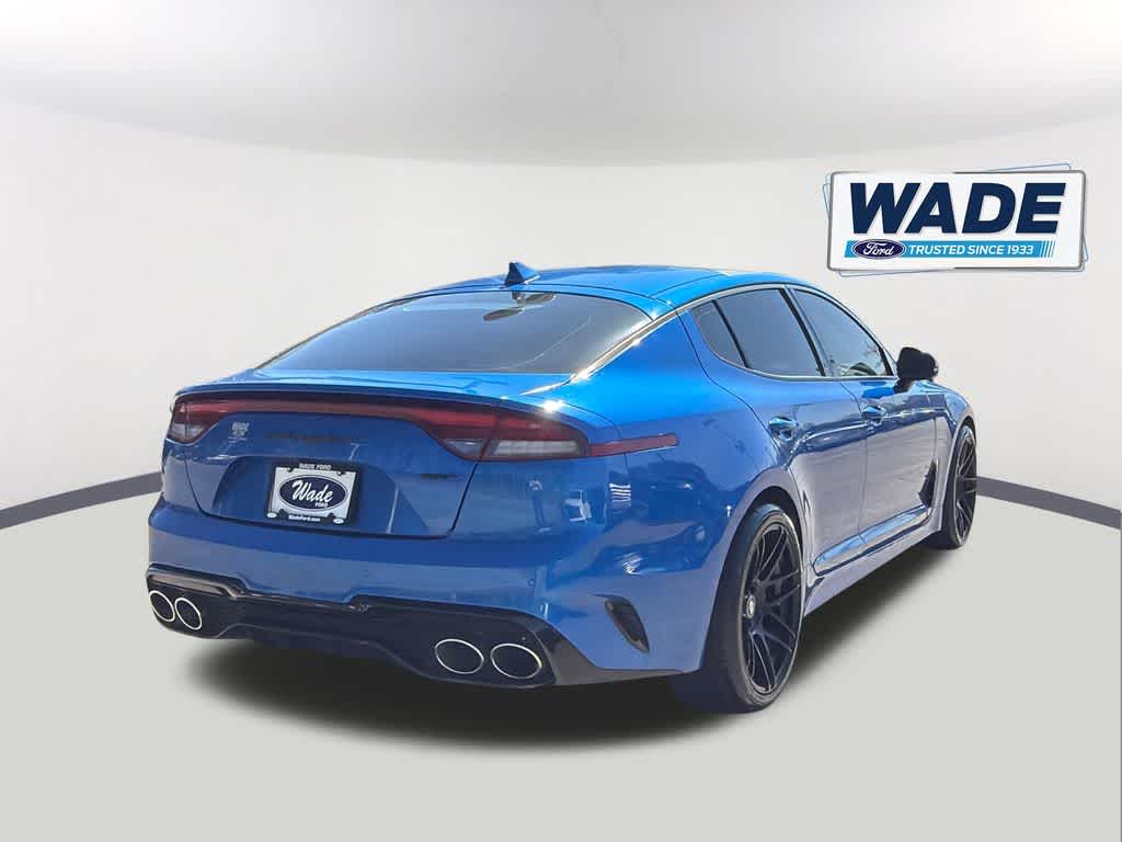 View vehicle photo 5