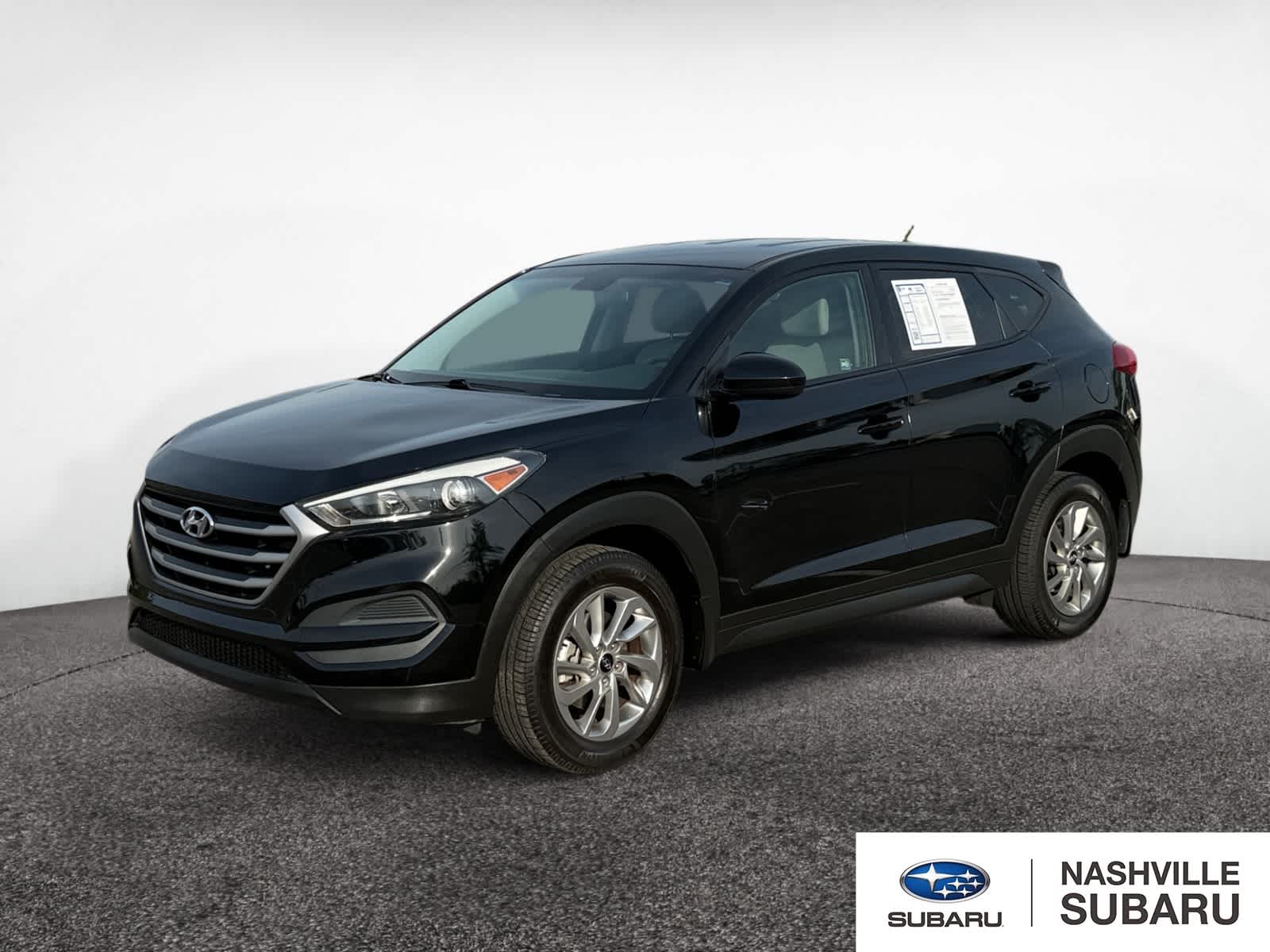 Black Noir Pearl 2018 Hyundai Tucson 2.0L SE FWD SUV / Crossover Front-Wheel Drive 6-Speed Automatic