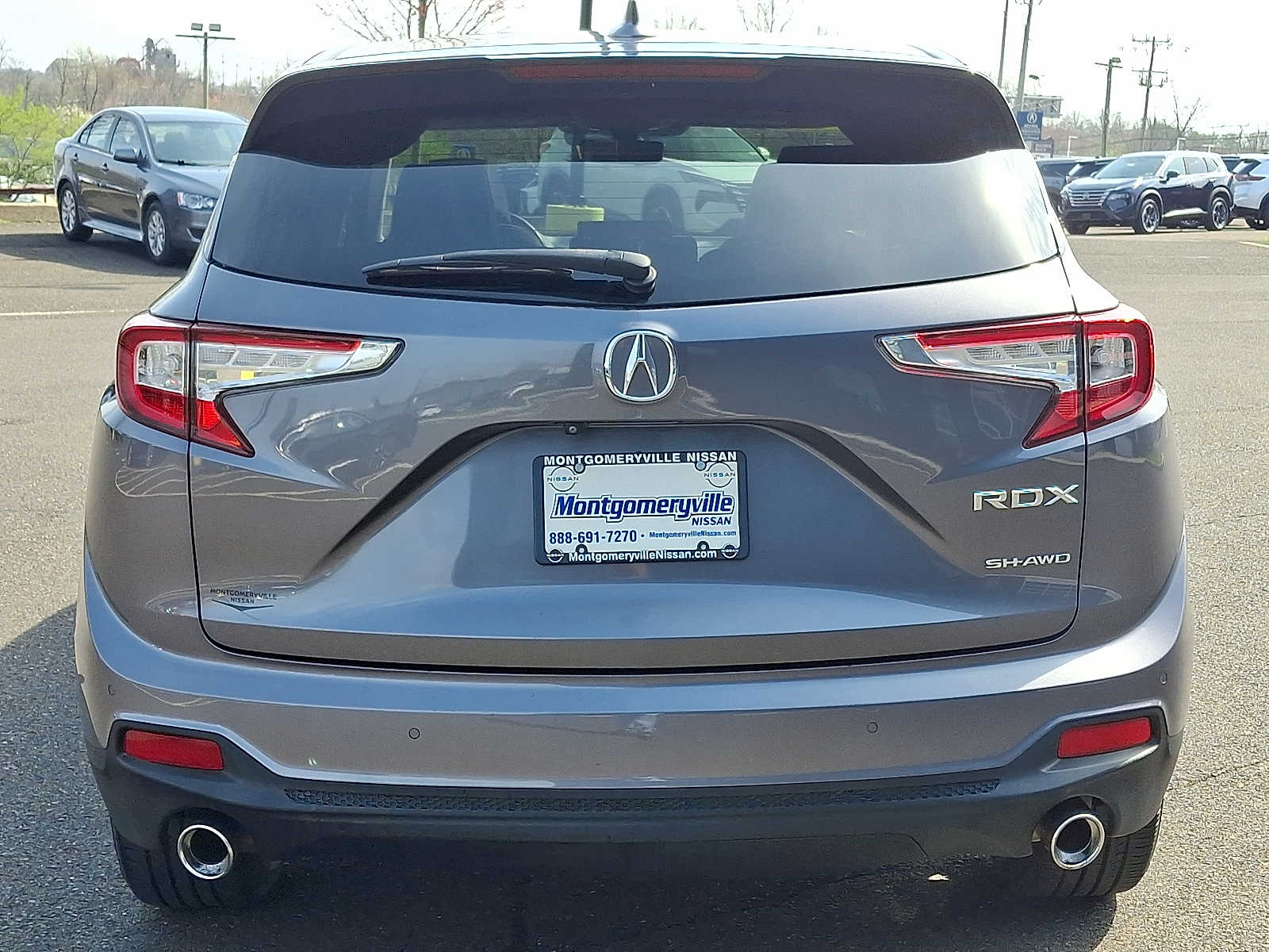 View vehicle photo 5