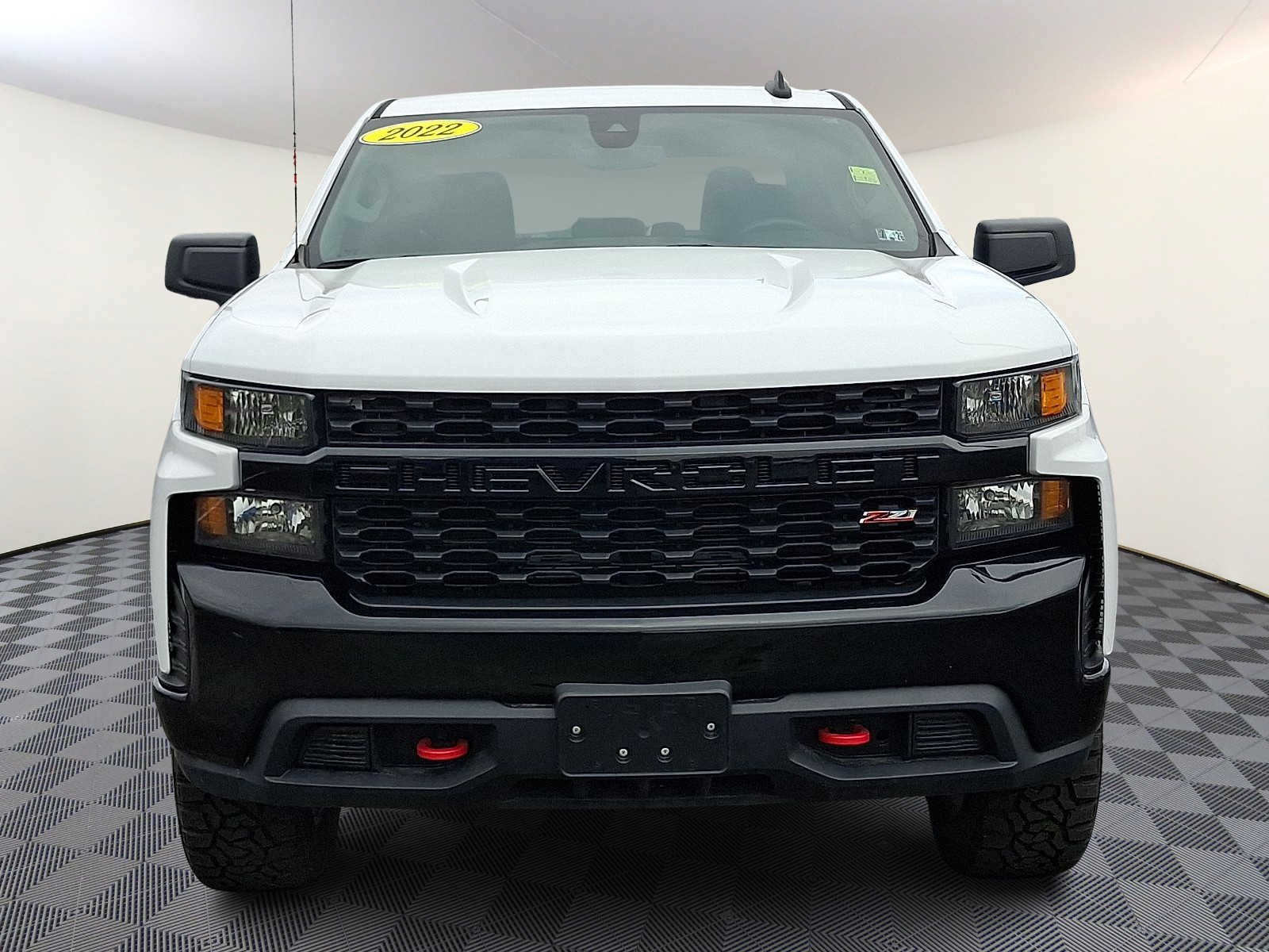 View vehicle photo 4