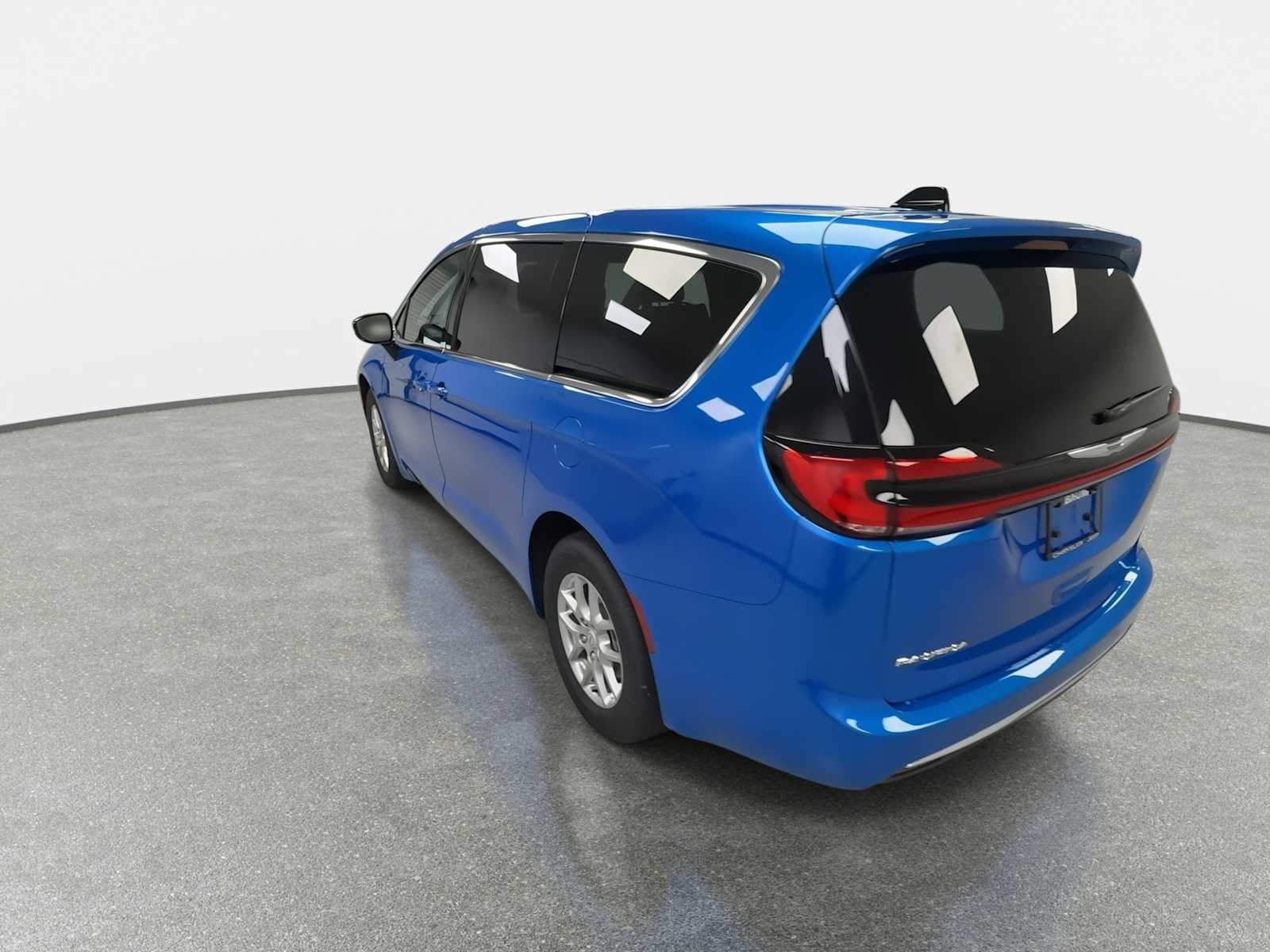 View vehicle photo 6