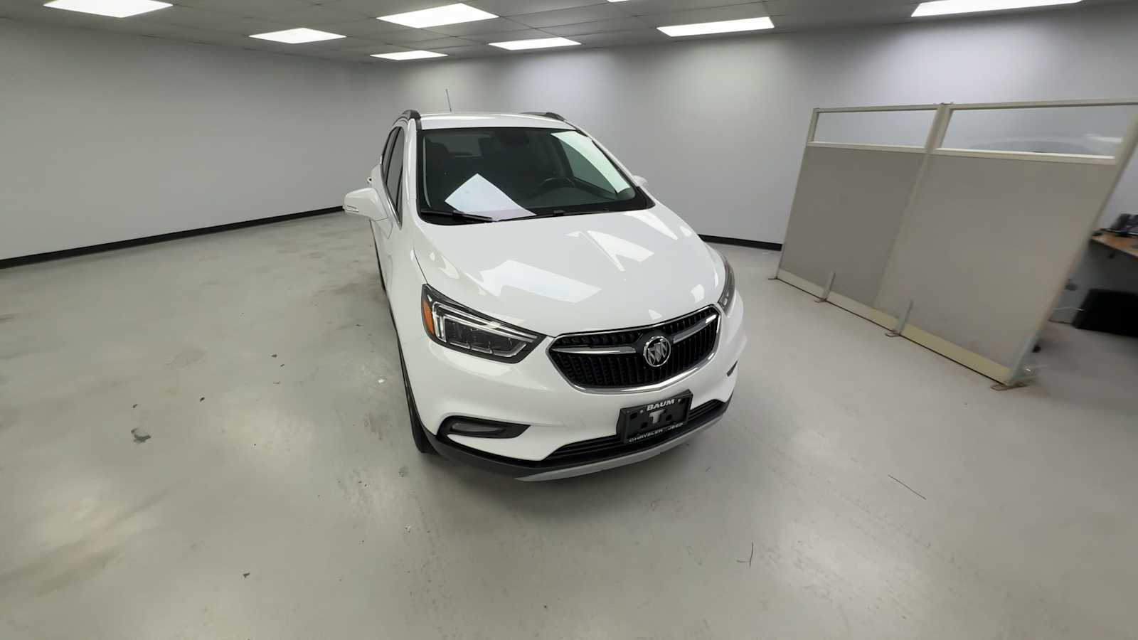 View vehicle photo 3