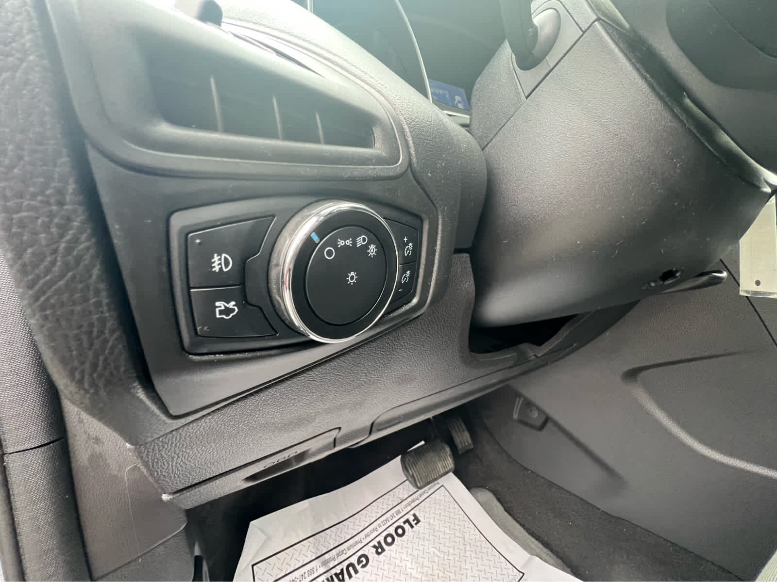 2014 Ford Focus SE - 11