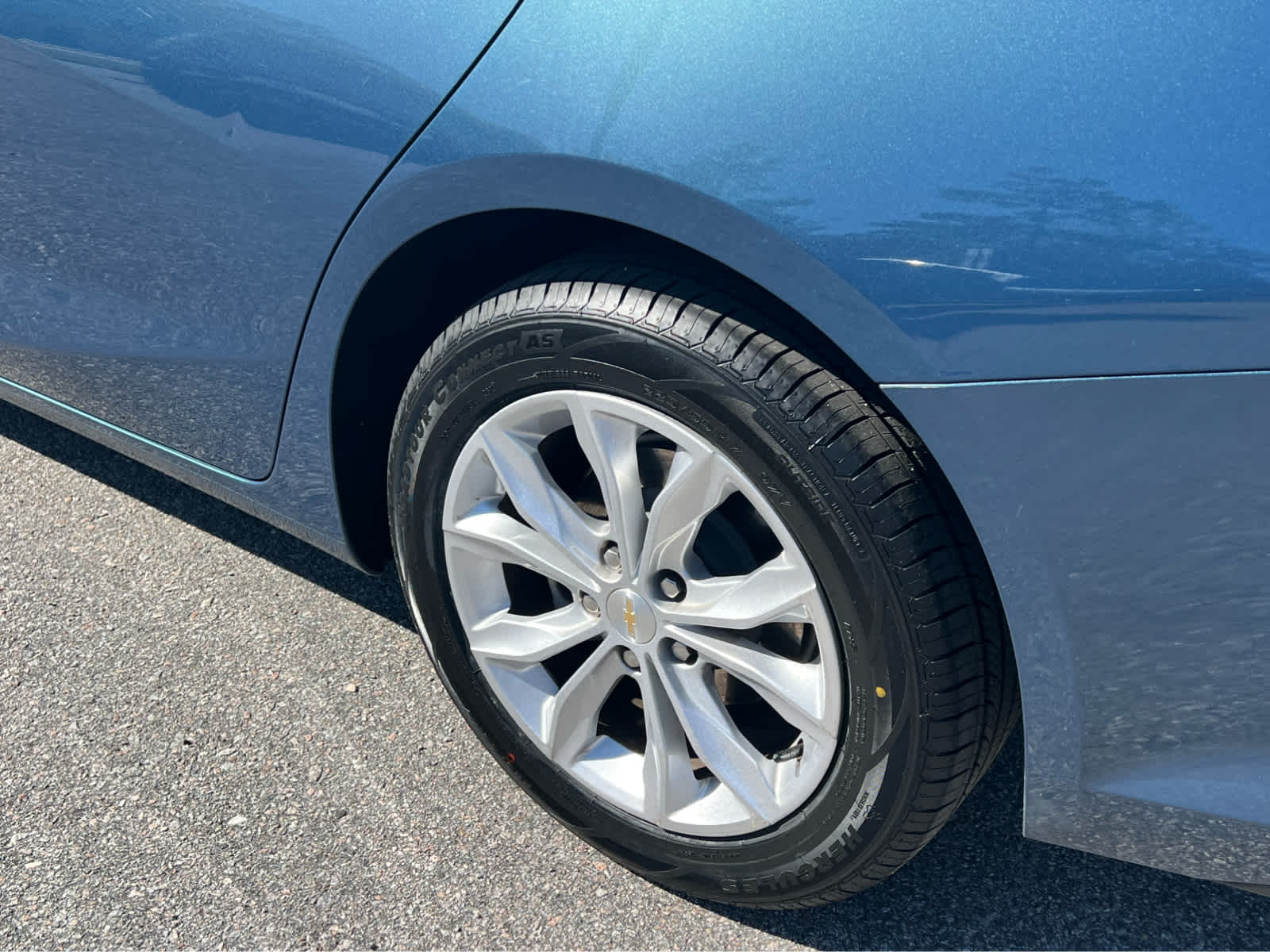 2025 Chevrolet Malibu LT - 4