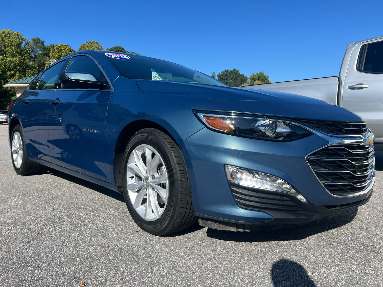 2025 Chevrolet Malibu LT - 11