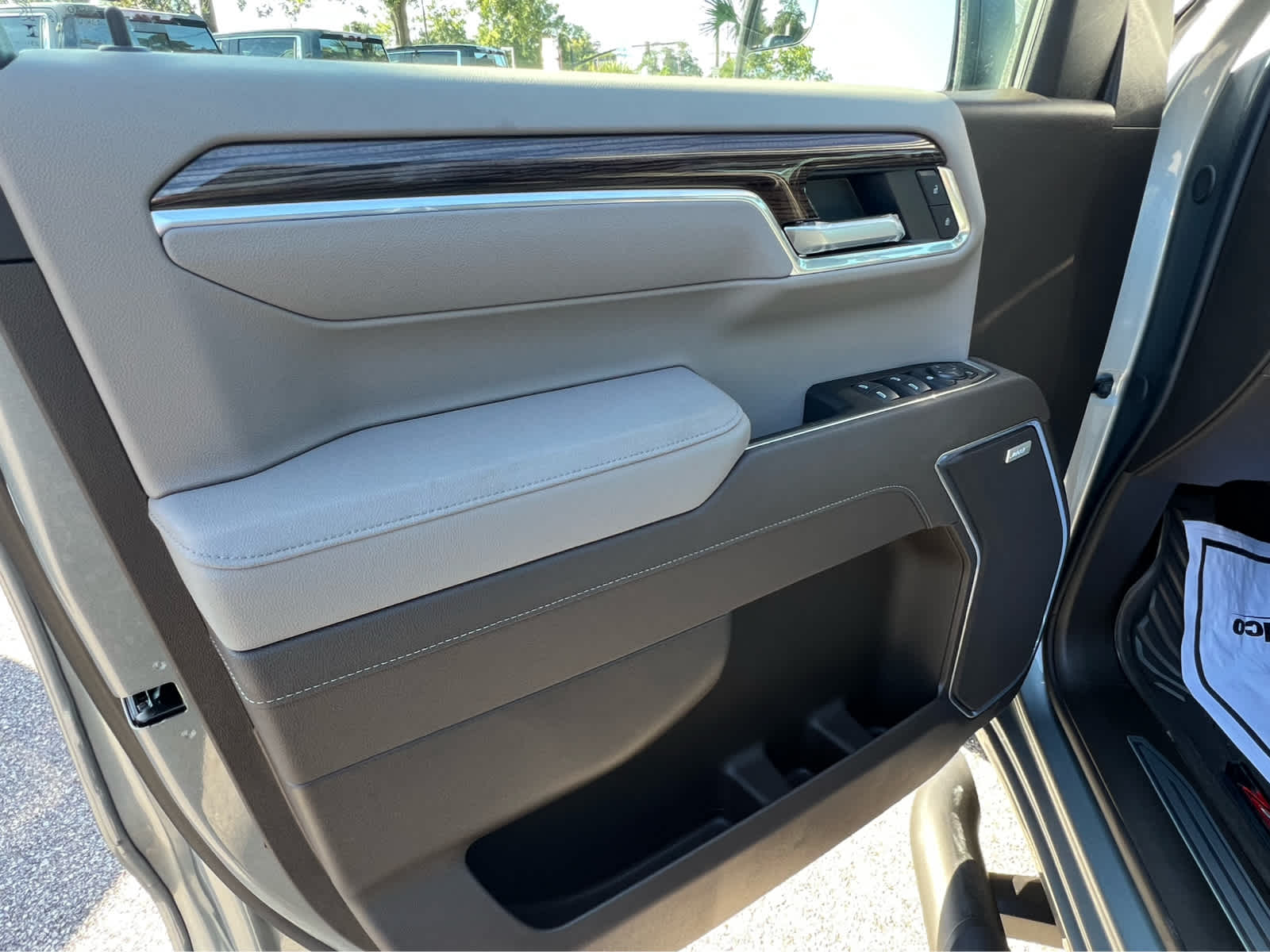 2026 Chevrolet Silverado 1500 RST - 11