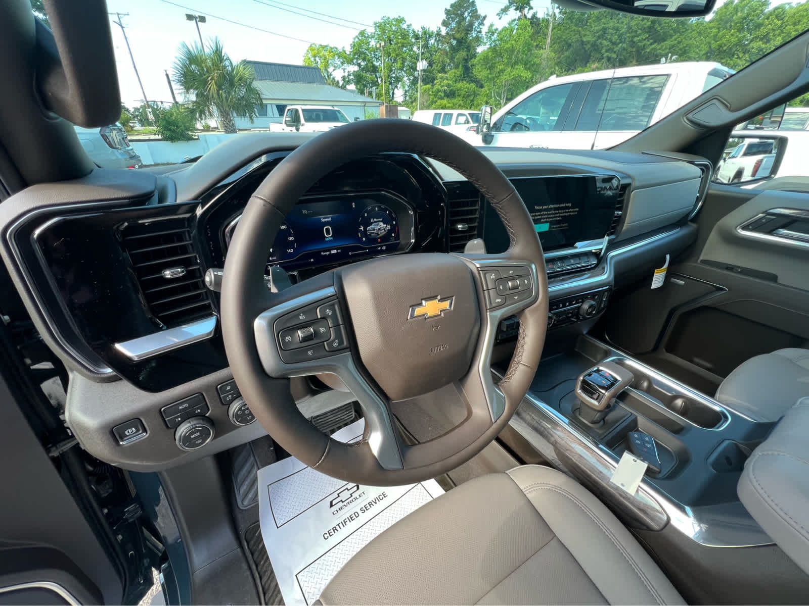 2025 Chevrolet Silverado 1500 LTZ - 10