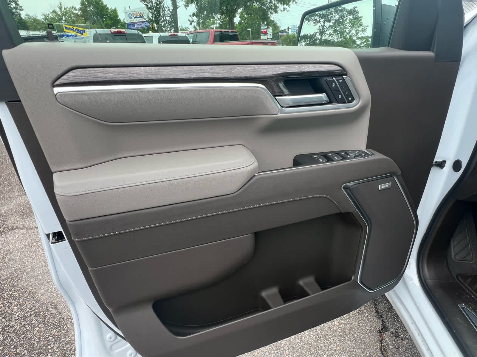 2026 Chevrolet Silverado 1500 LTZ - 7