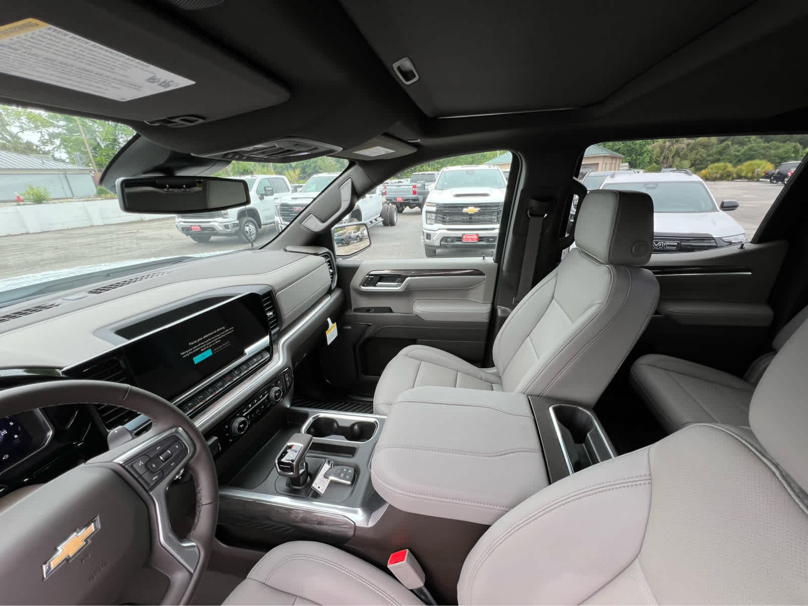 2026 Chevrolet Silverado 1500 LTZ - 11