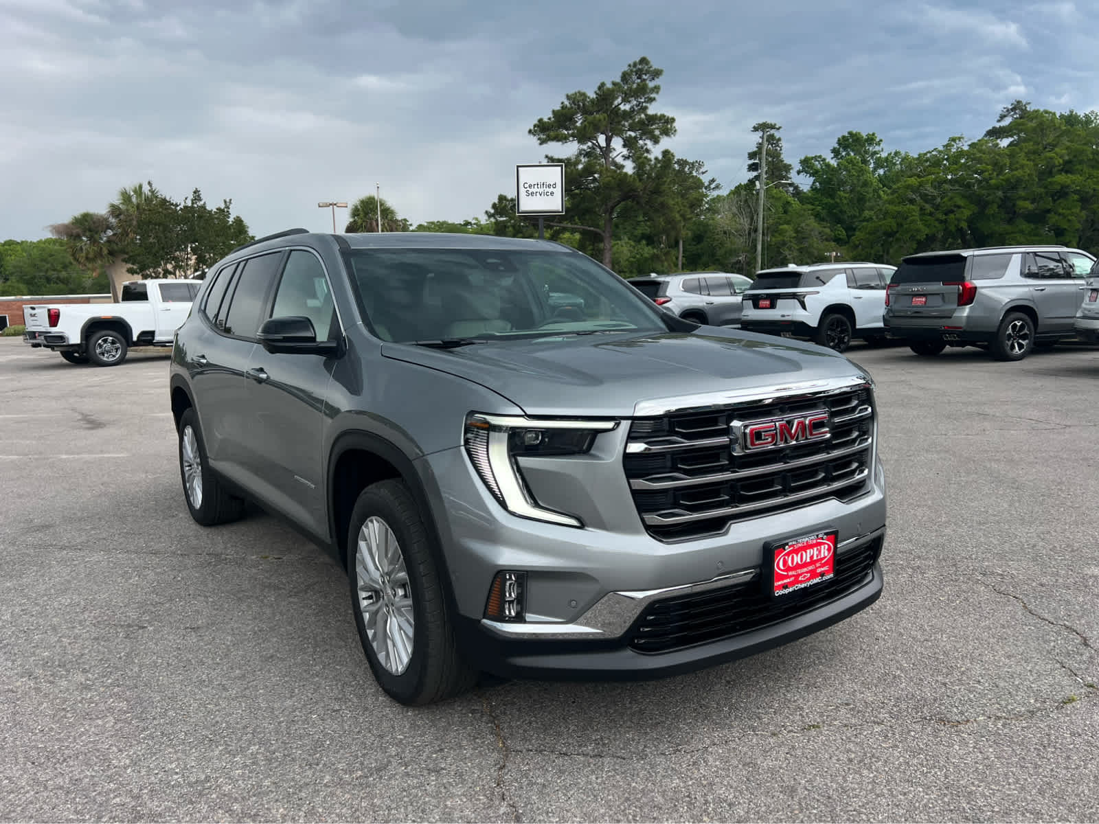 2026 GMC Acadia FWD Elevation - 1