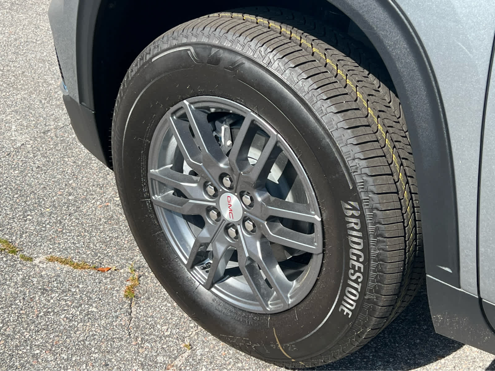 2025 GMC Acadia FWD Elevation - 4