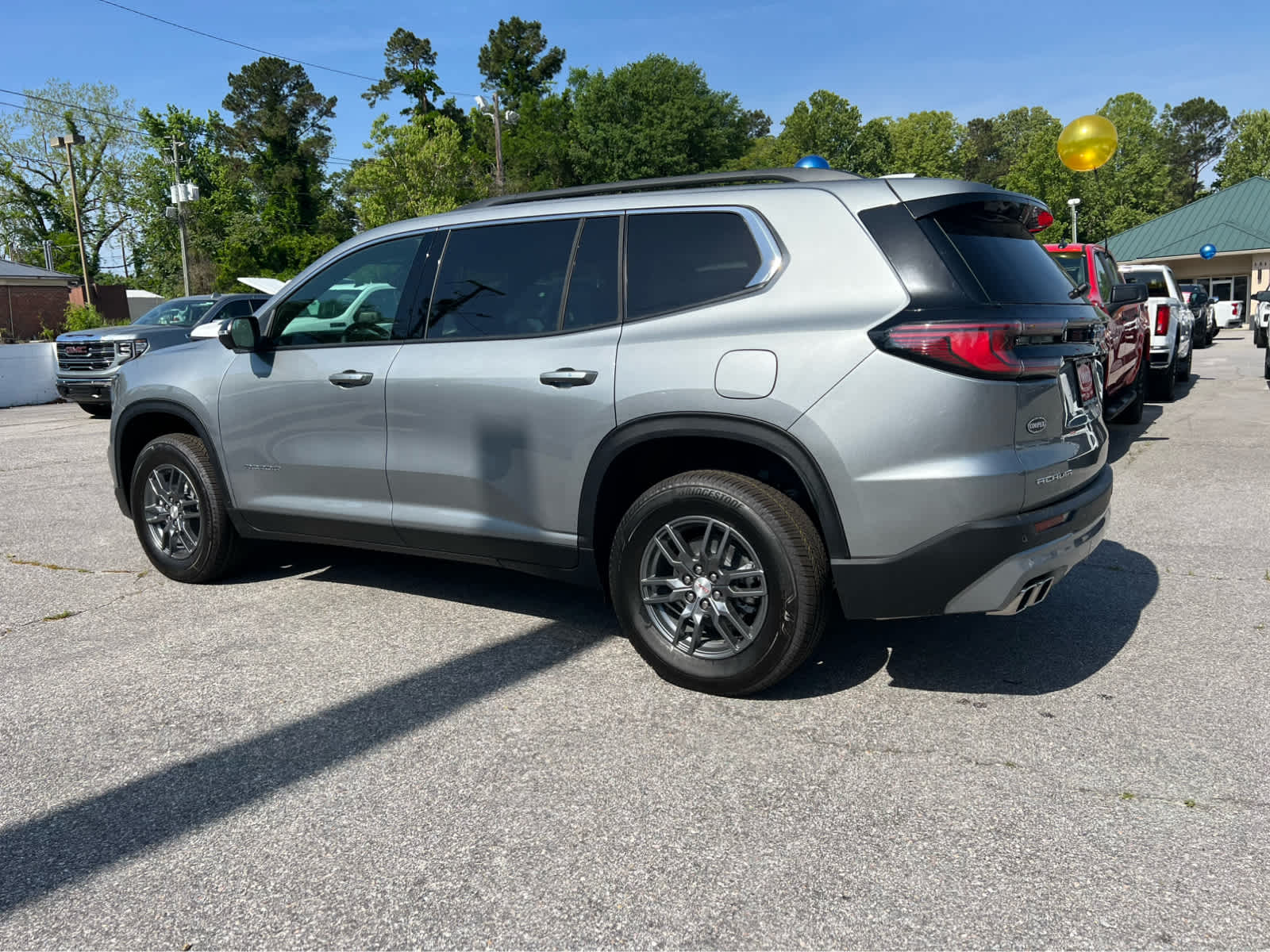2025 GMC Acadia FWD Elevation - 1