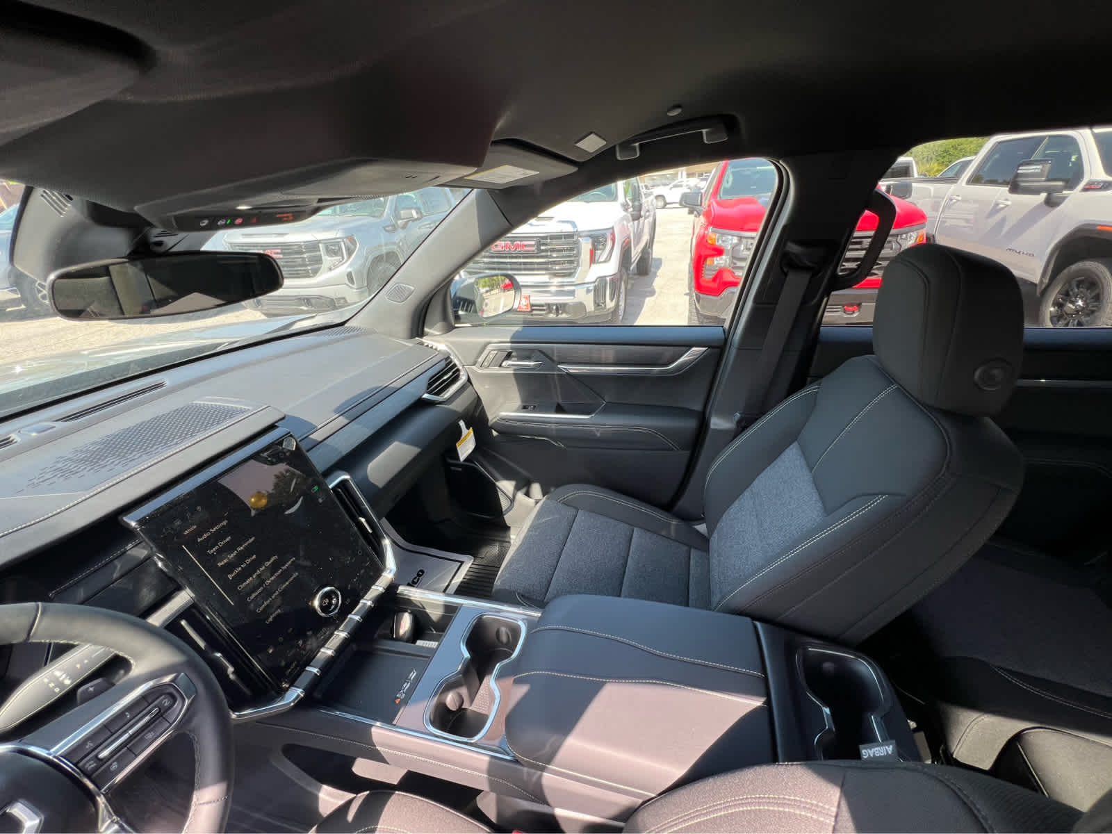 2025 GMC Acadia FWD Elevation - 9