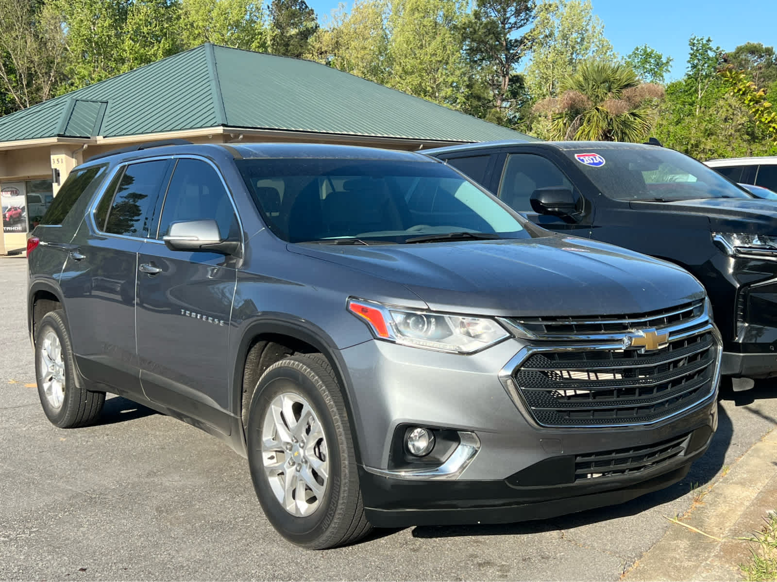 2021 Chevrolet Traverse LT Cloth - 0