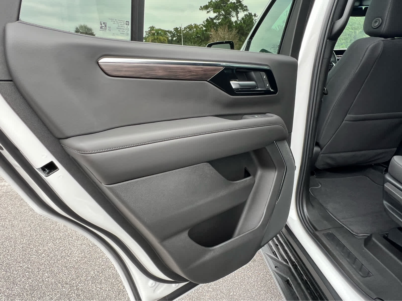 2025 Chevrolet Tahoe LS - 6