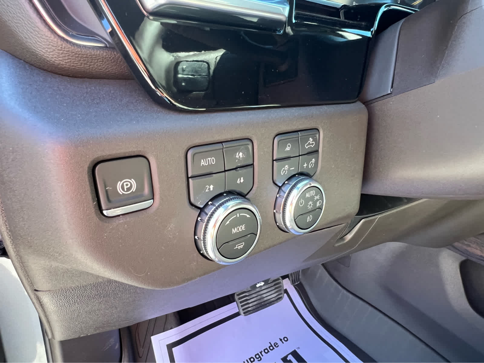 2026 GMC Sierra 2500HD SLT - 11
