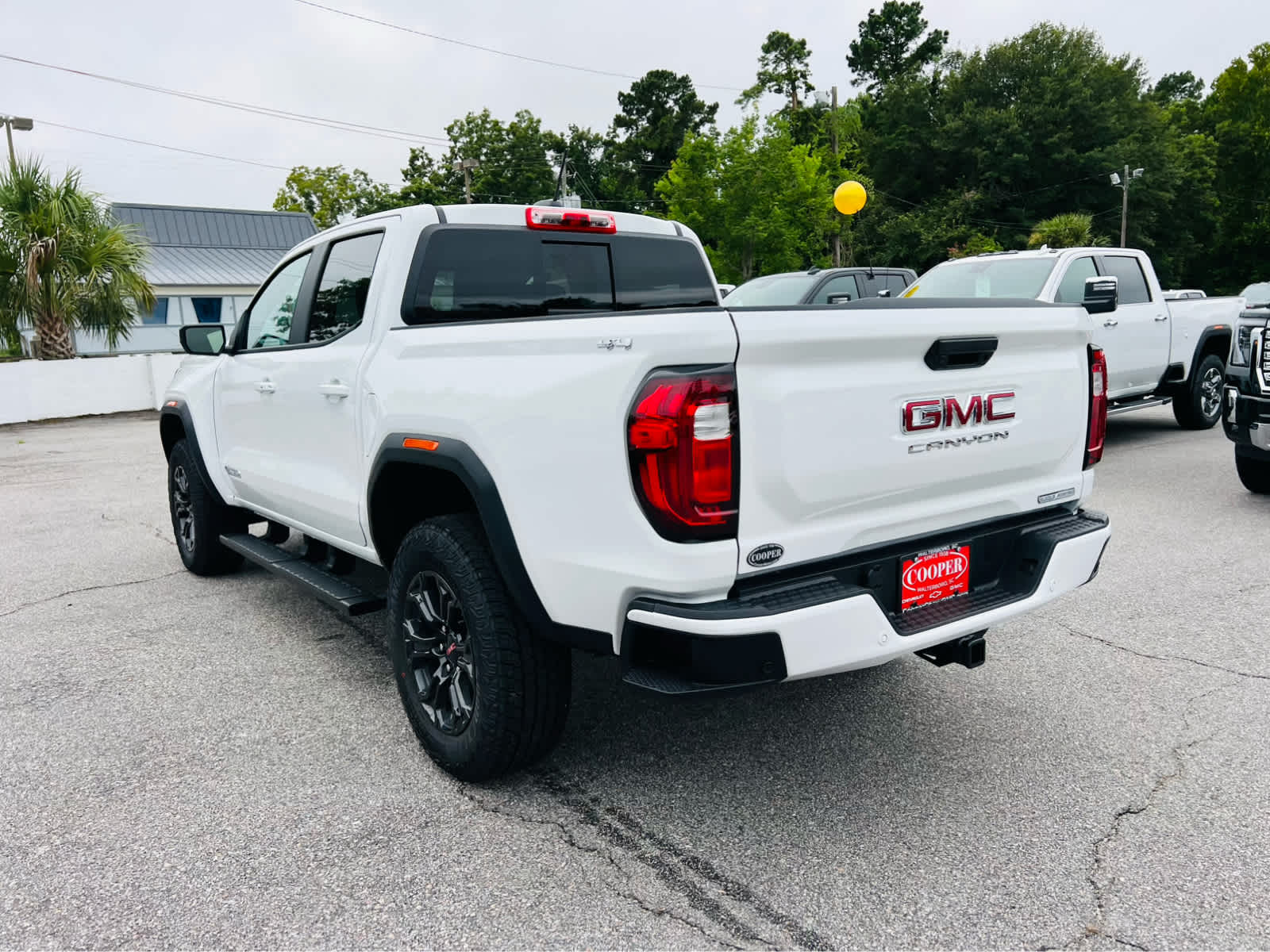 2025 GMC Canyon 4WD Elevation - 3