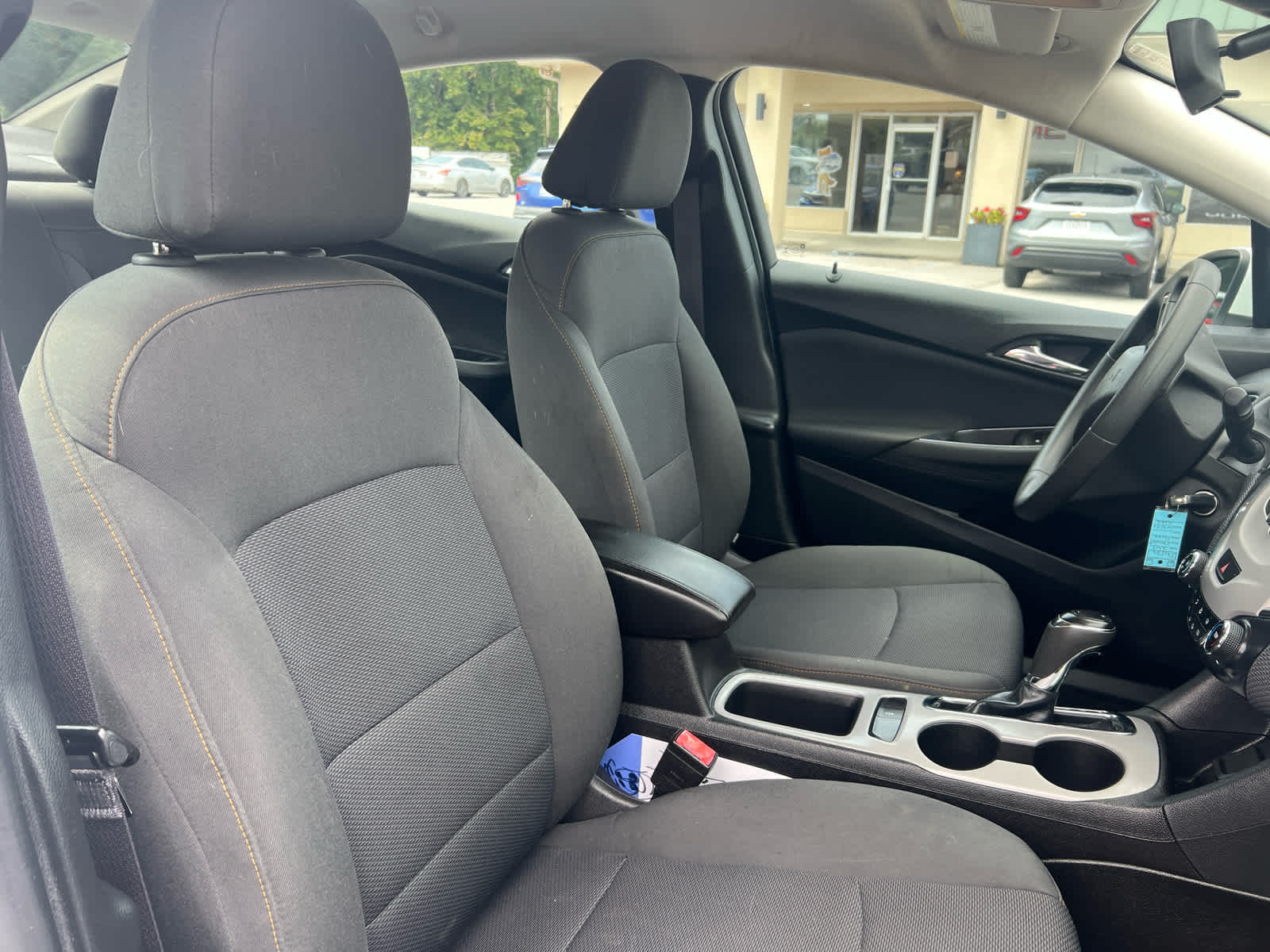 2017 Chevrolet Cruze LS - 11