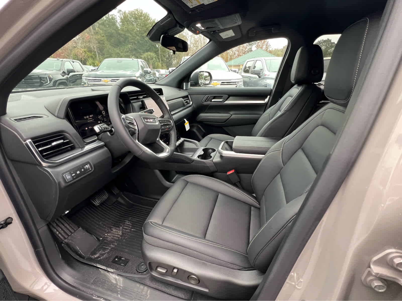 2026 GMC Terrain FWD Elevation - 9