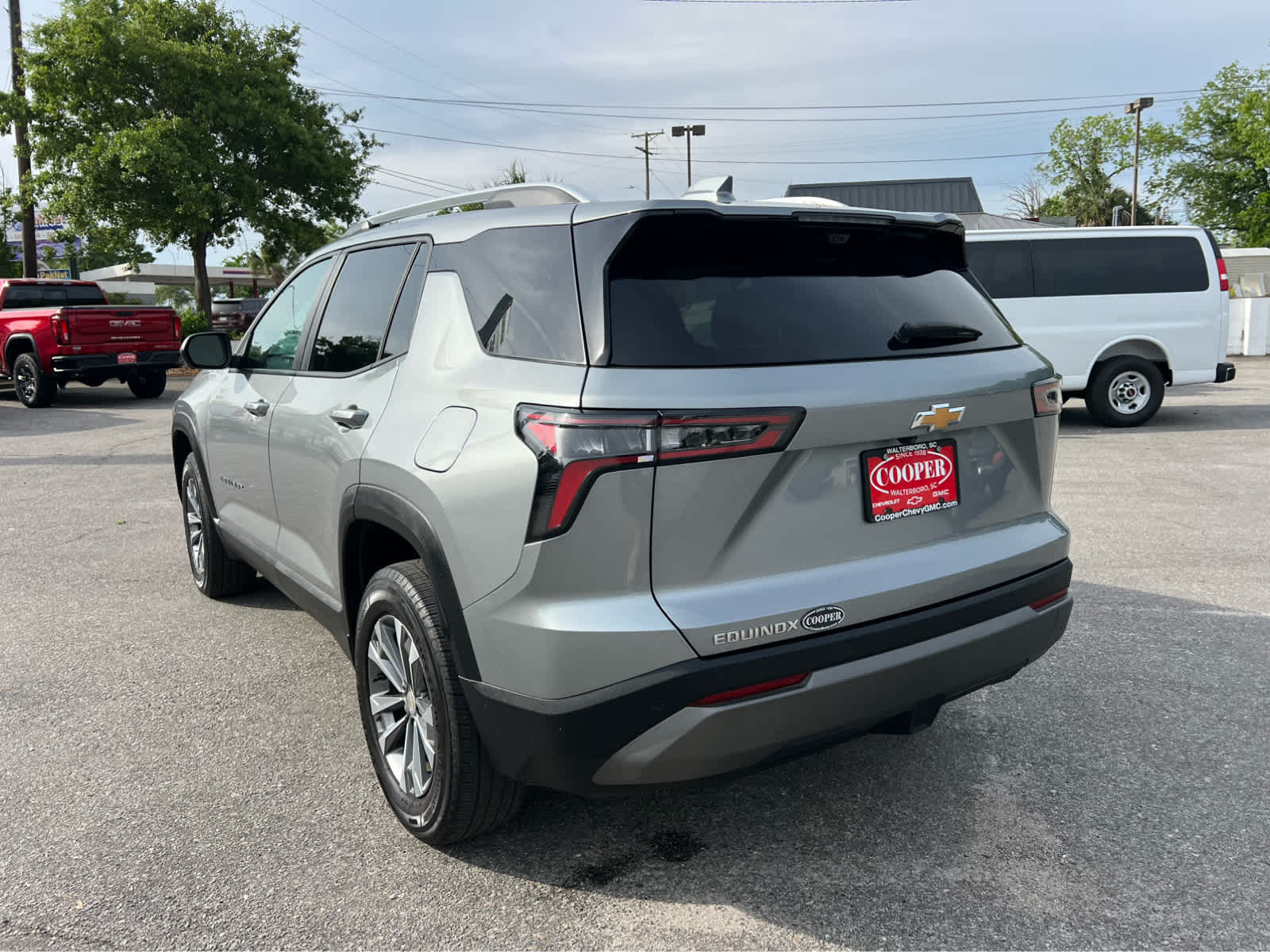 2025 Chevrolet Equinox FWD LT - 3
