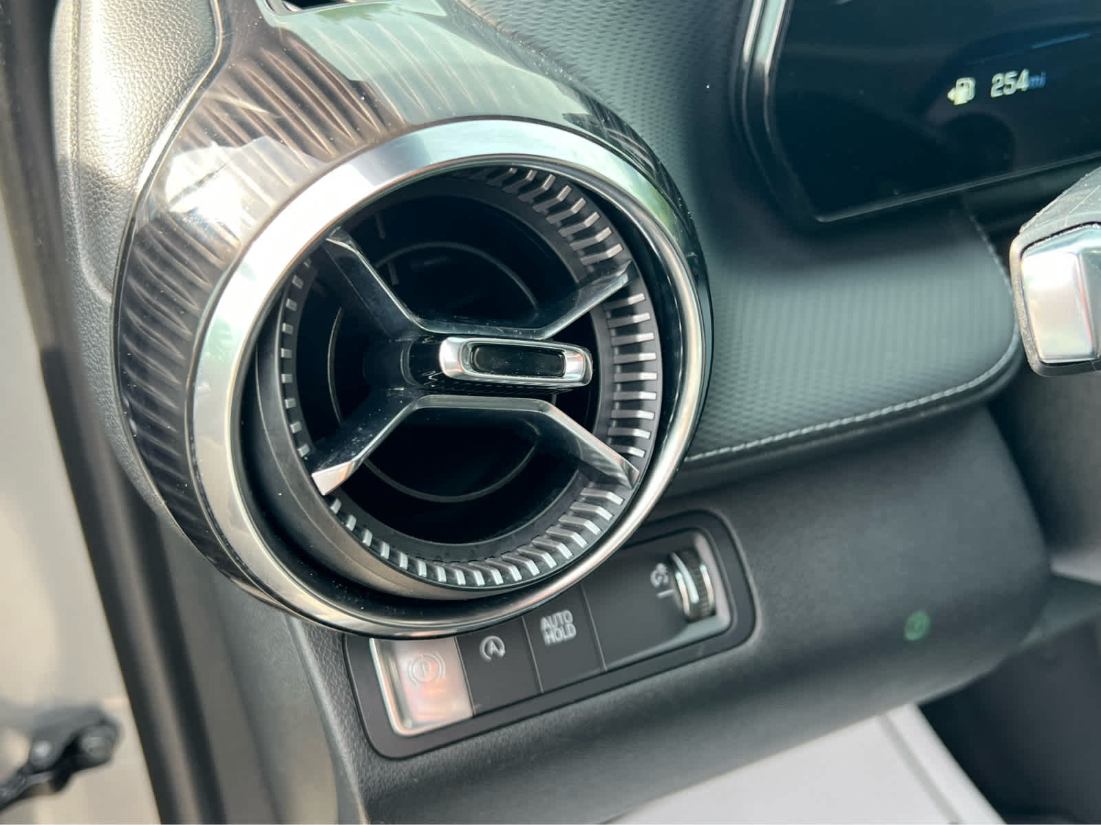 2025 Chevrolet Equinox FWD LT - 11