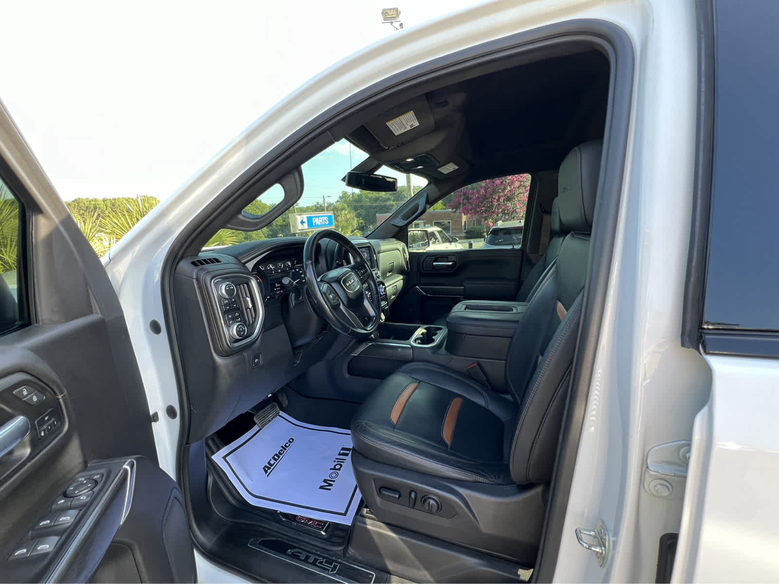 2021 GMC Sierra 1500 AT4 - 11