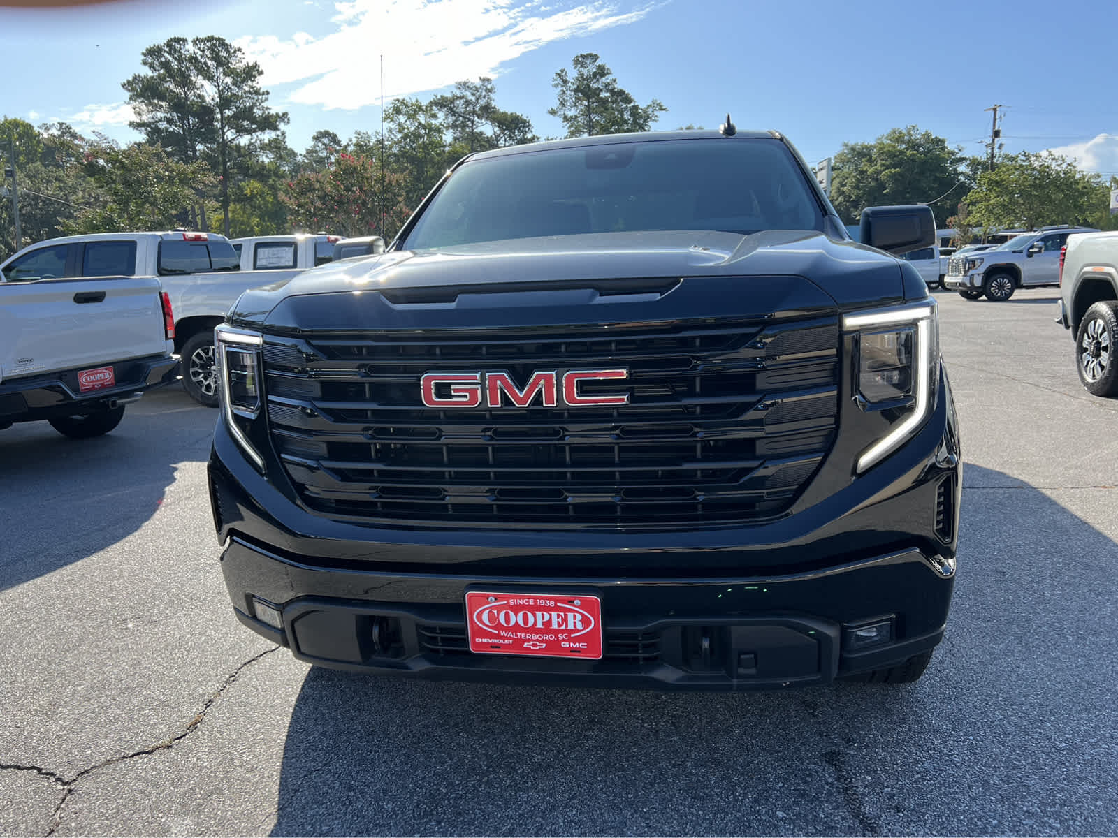2024 GMC Sierra 1500 Elevation - 1