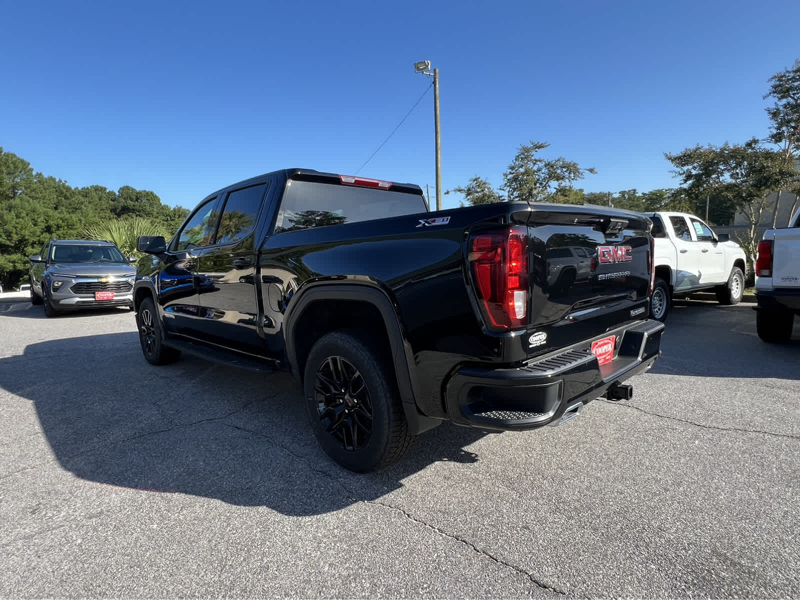 2024 GMC Sierra 1500 Elevation - 3