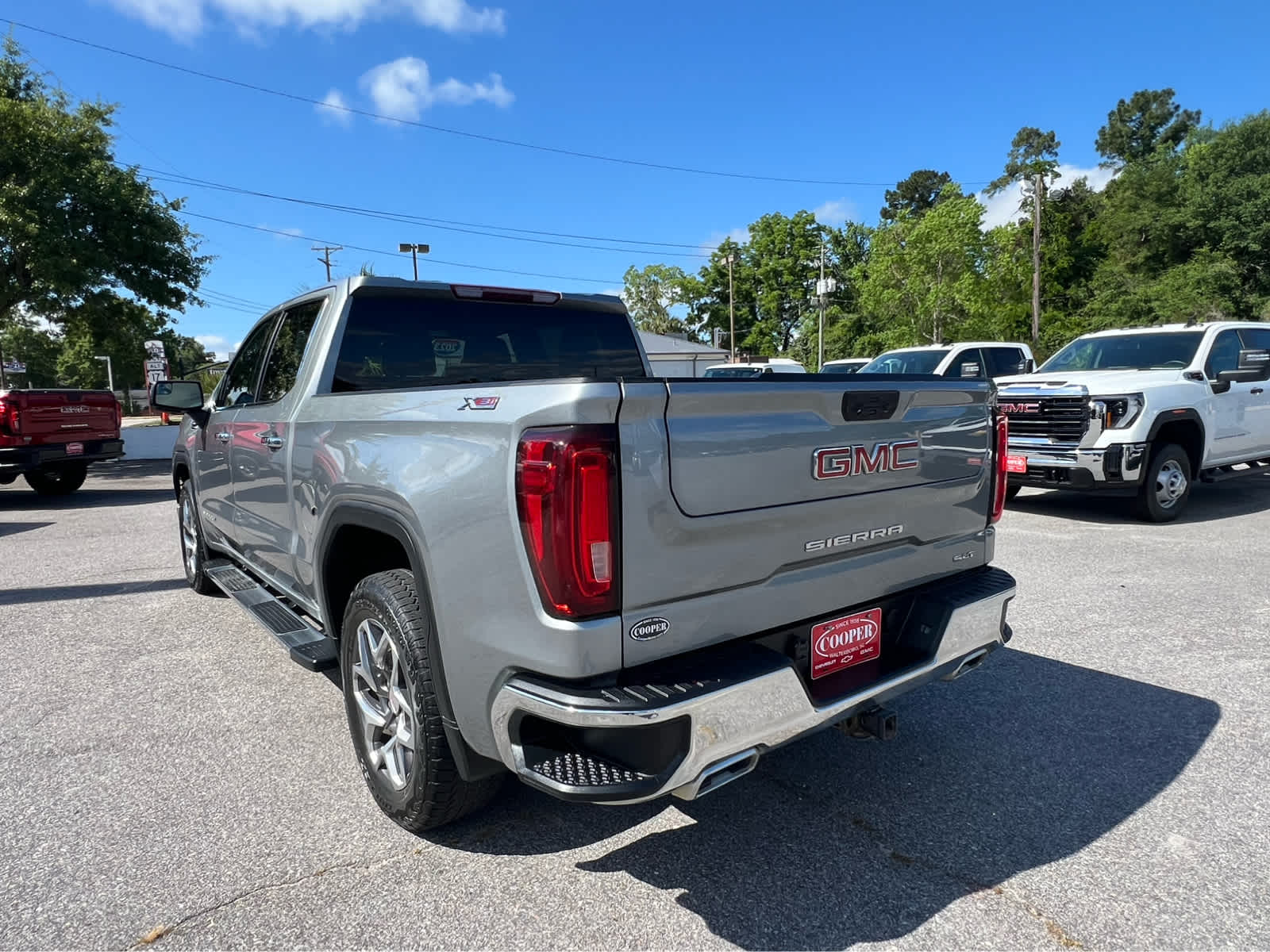 2023 GMC Sierra 1500 SLT - 3
