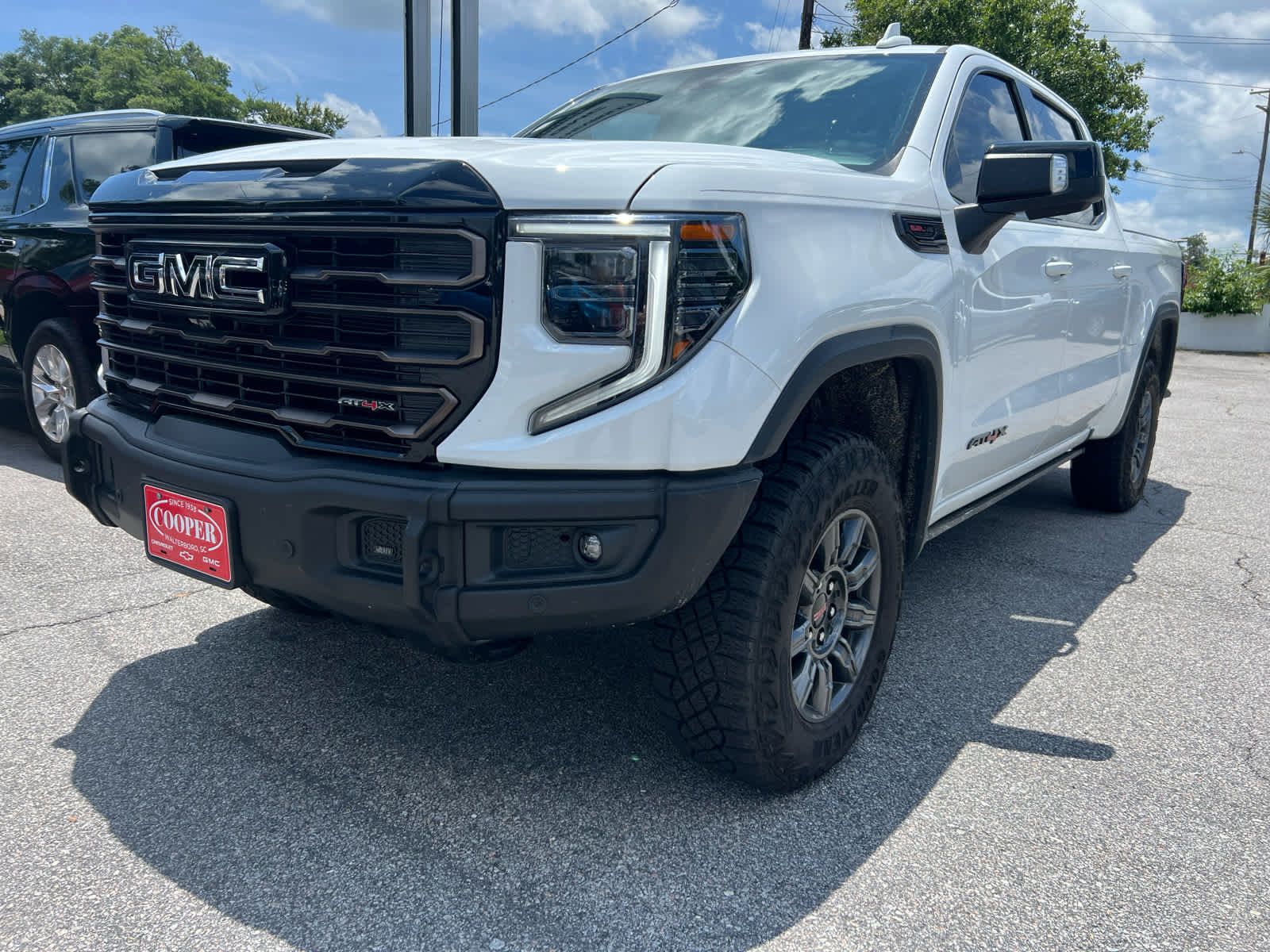 2024 GMC Sierra 1500 AT4X - 1