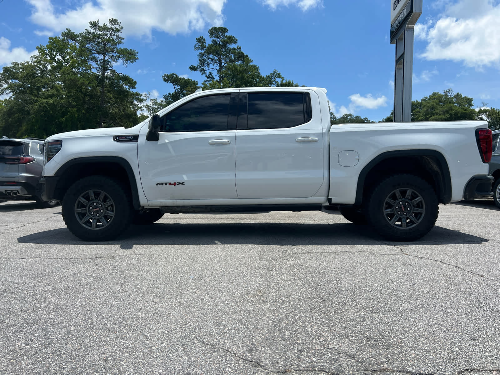 2024 GMC Sierra 1500 AT4X - 3