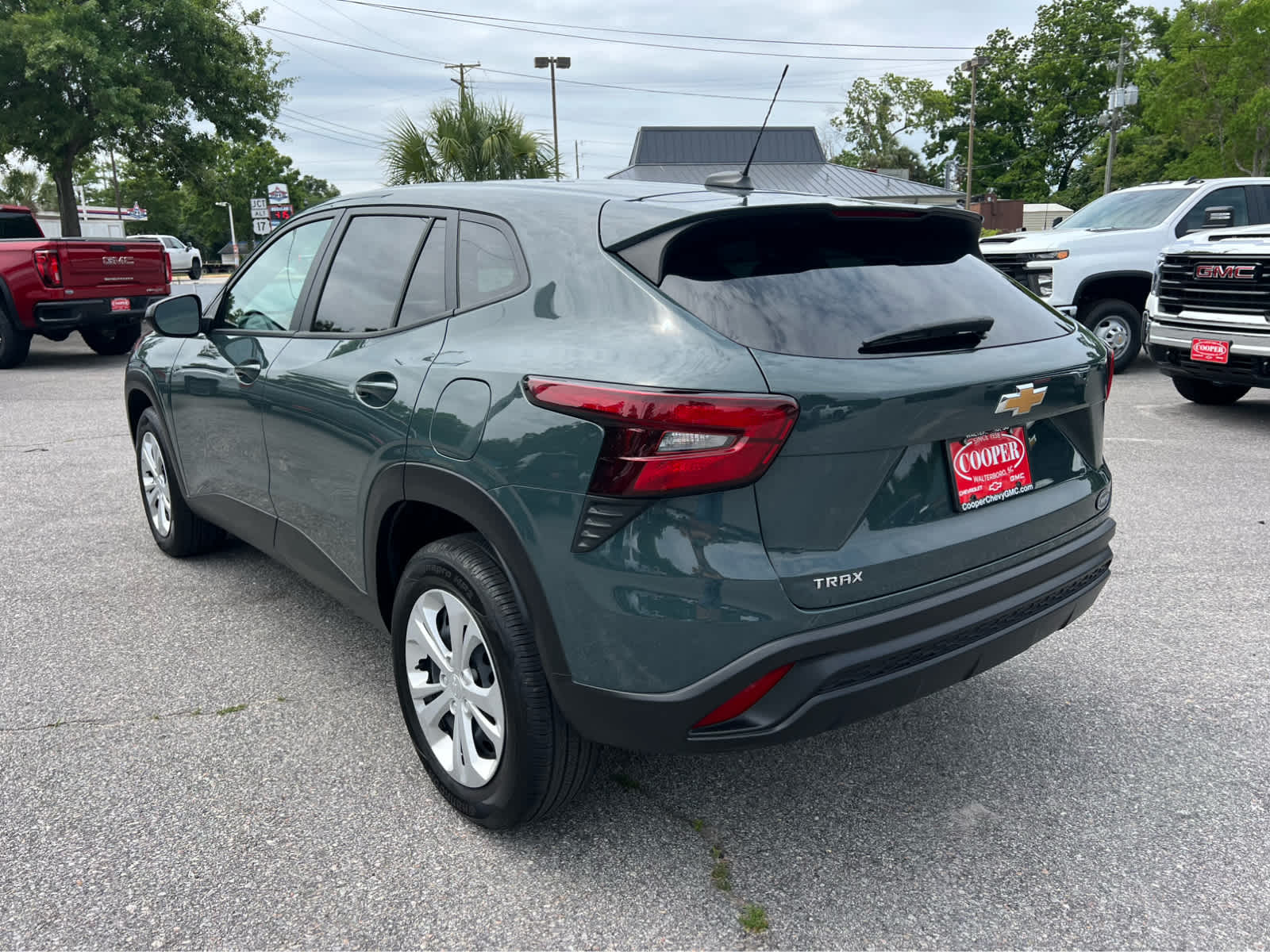 2025 Chevrolet Trax LS - 3